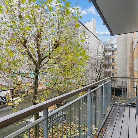 Bright With Balcony Apartment